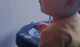 小孩的视频,捕捉宝宝欢乐时光